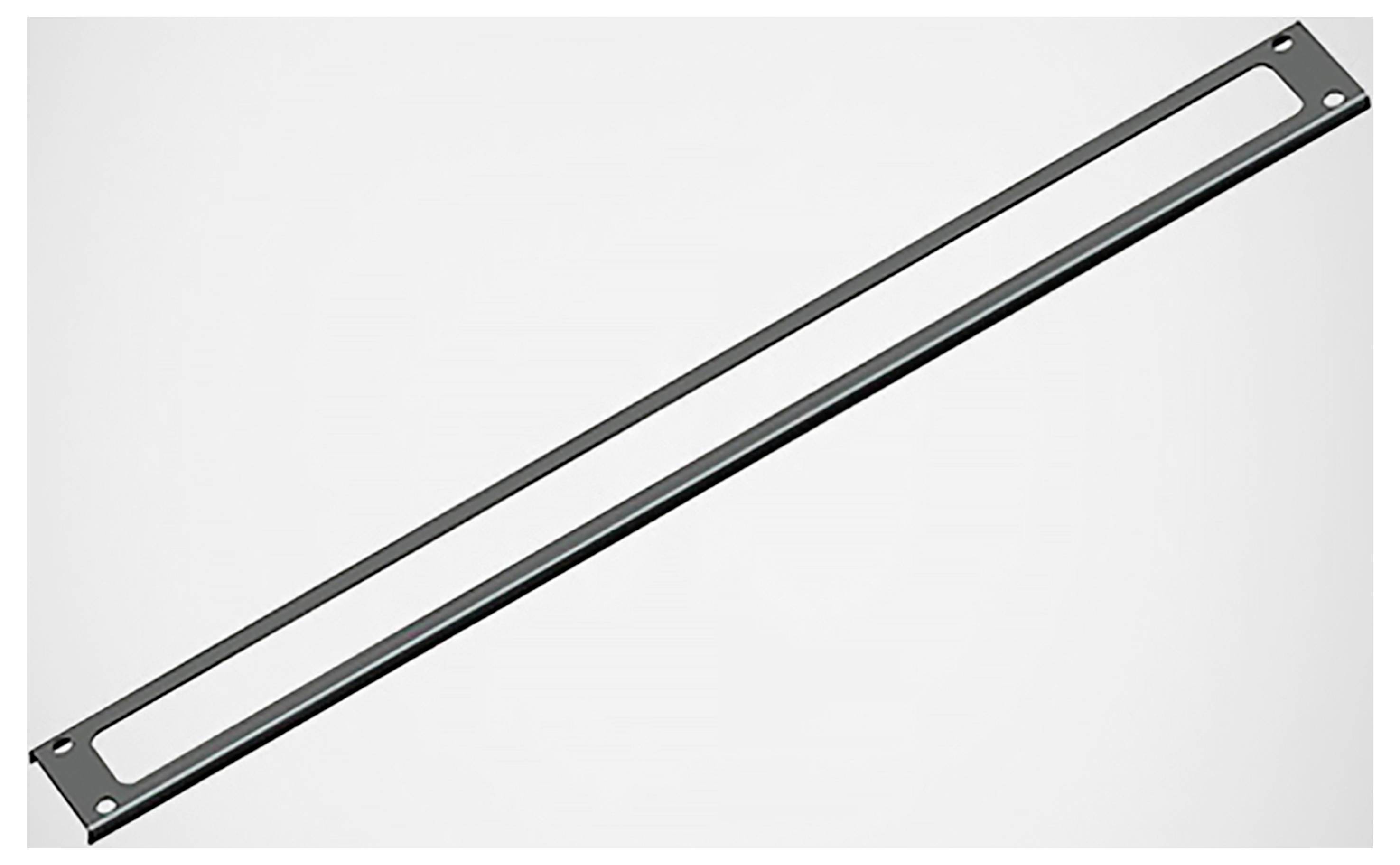 Lüftungsschlitz-Blindplatte aus Metall für ein 19-Zoll-Rack, silberfarben, flach, mit rechteckigen Aussparungen zur Belüftung.