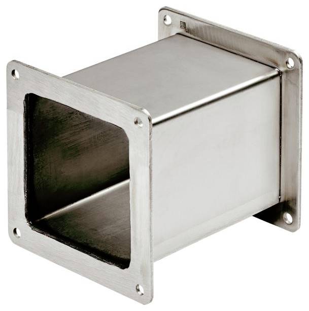 Ein rechteckiges, metallisches Rohrstück mit Flanschöffnungen an beiden Enden, geeignet für industrielle Verbindungsanwendungen.