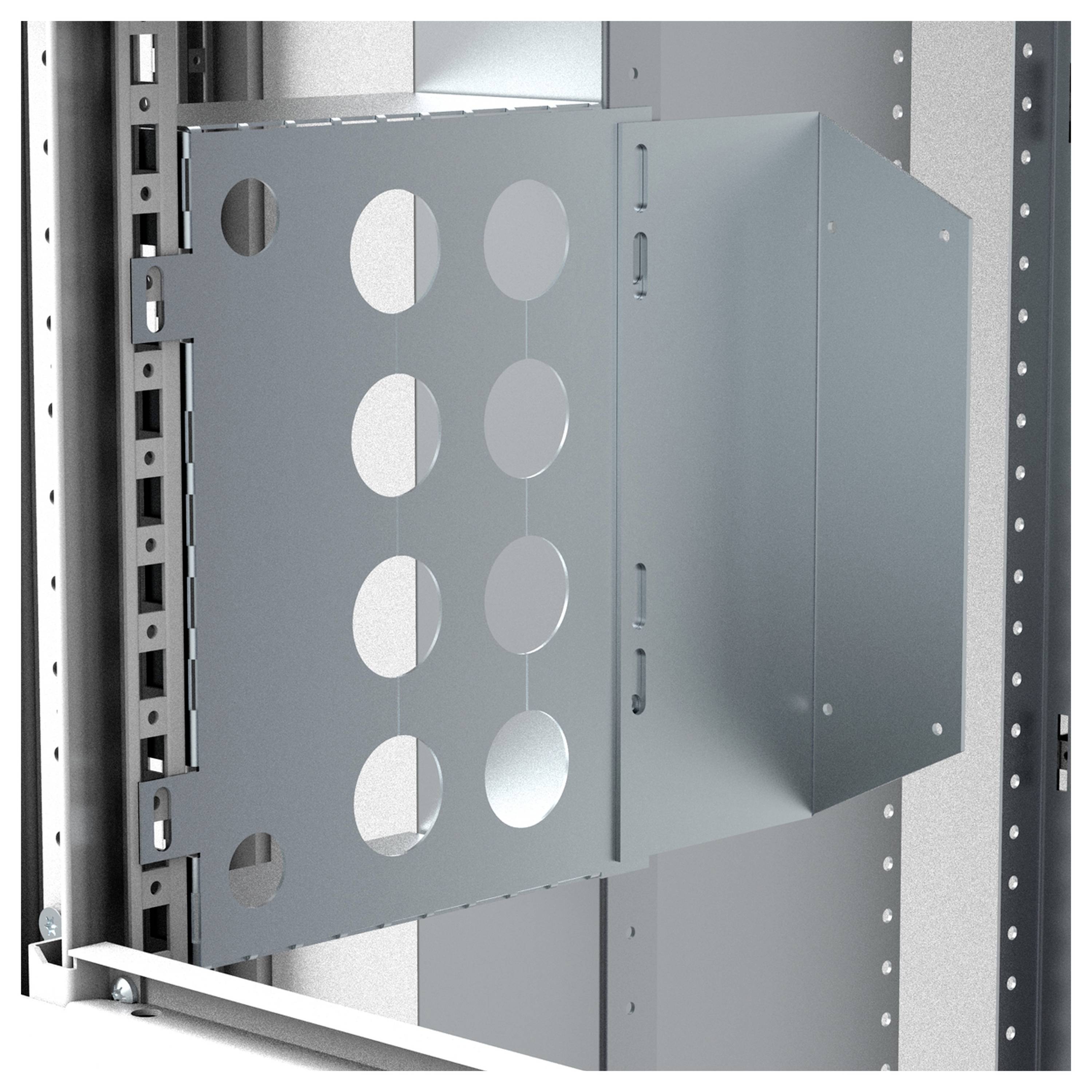 Metallrahmen mit großen runden Öffnungen, montiert in einem grauen Industrieschrank. Verwendung für Kabel oder Belüftung möglich.