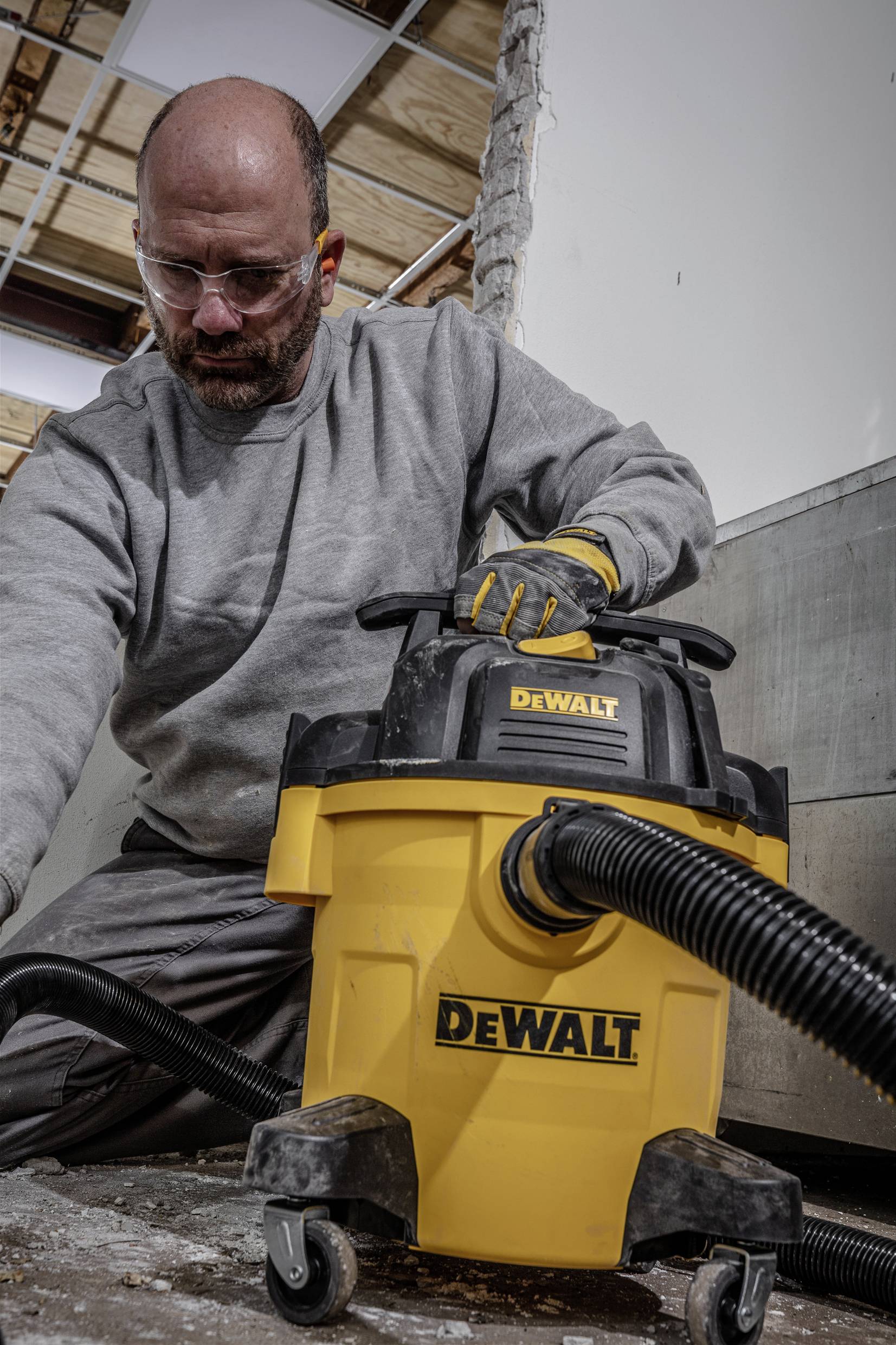 DEWALT DXV20PB Nass-/Trockensauger 1050W 20l