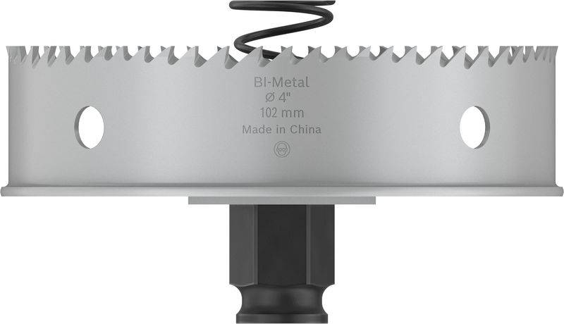 Nahaufnahme einer Bi-Metall-Lochsäge mit 102 mm Durchmesser, Made in China. Sie hat gezackte Schneidezähne und einen schwarzen Befestigungsanschluss.