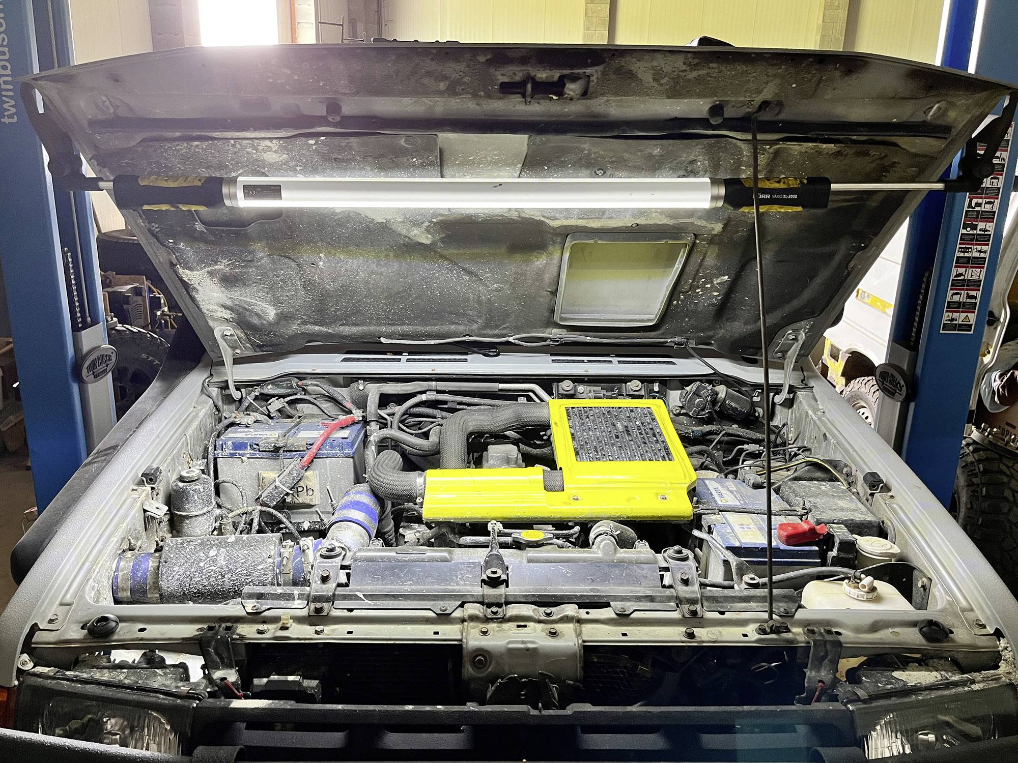 DÖRR 980382 Vario XL-2000 LED Arbeitsleuchte akkubetrieben 1200lm Anzahl mitgelieferte Akkus 4, 10 Std. Laufzeit