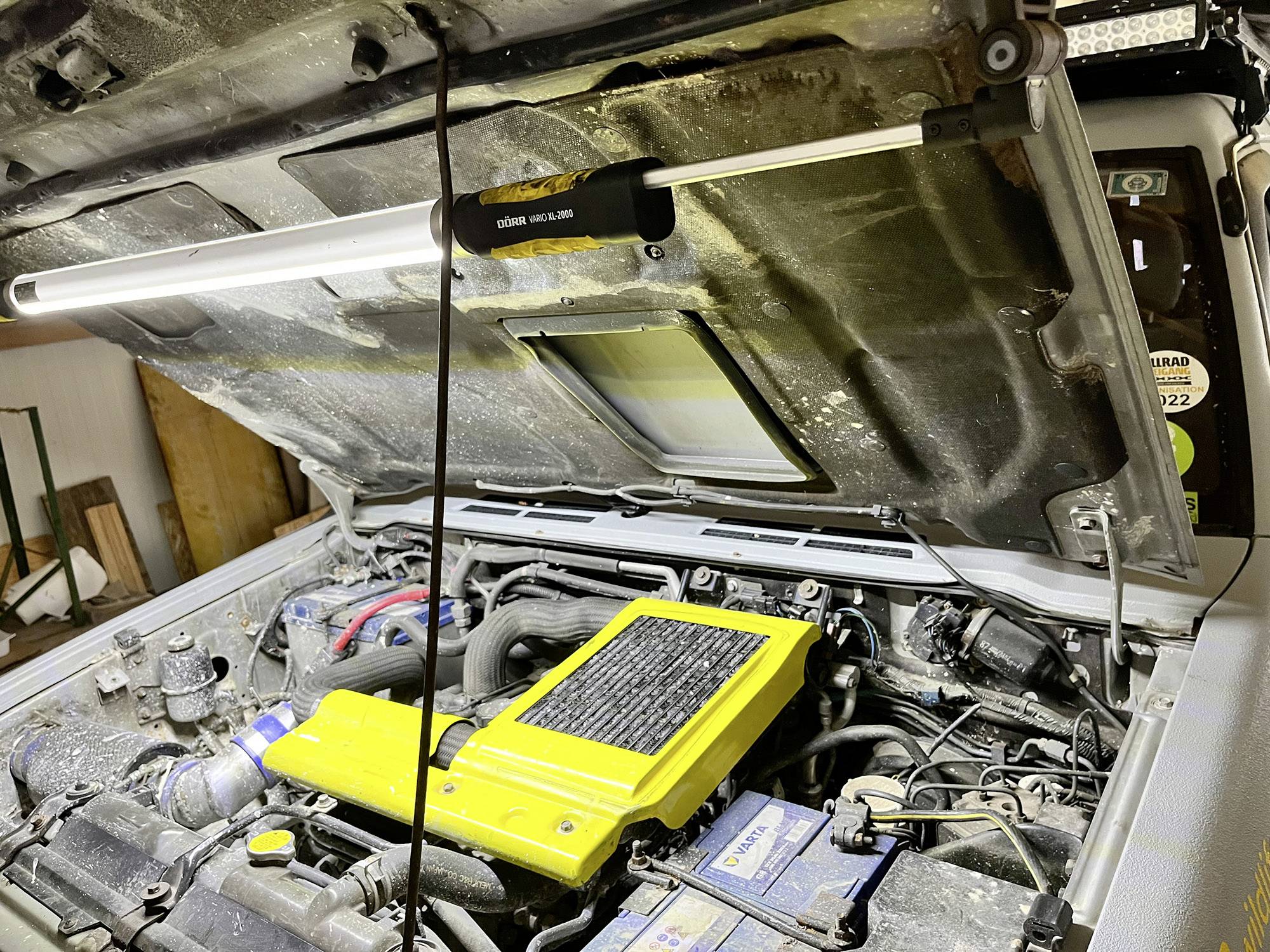 DÖRR 980382 Vario XL-2000 LED Arbeitsleuchte akkubetrieben 1200lm Anzahl mitgelieferte Akkus 4, 10 Std. Laufzeit