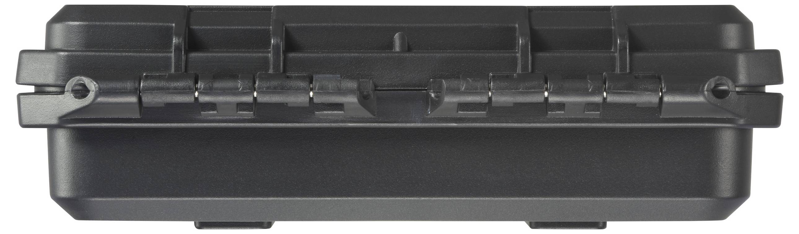 Ein schwarzer, rechteckiger Hartschalenkoffer mit robusten Verschlüssen. Der Koffer wirkt stabil und schützend.