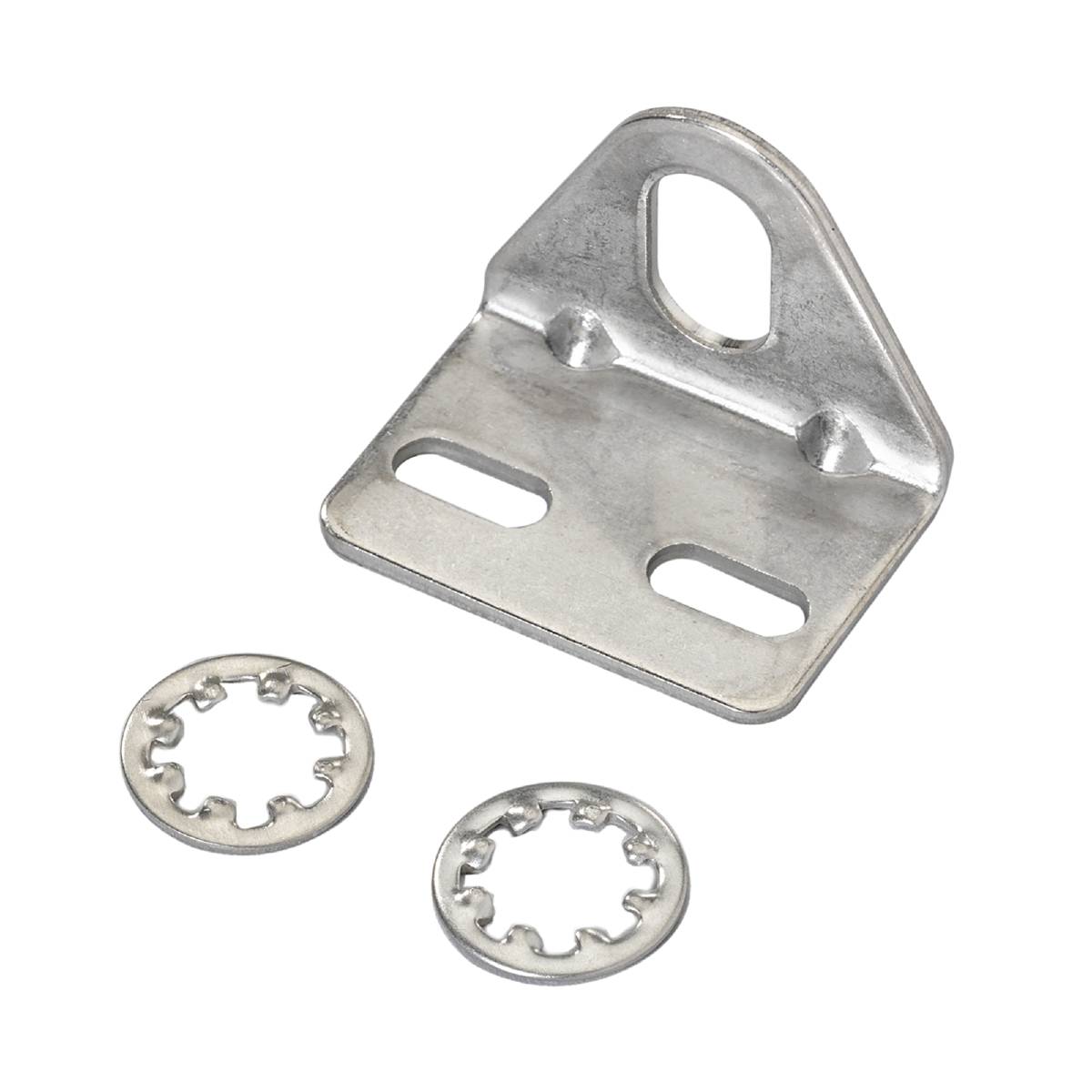 Metallhalterung mit zwei ovalen Schlitzen, daneben zwei kreisförmige Zahnscheiben, vor schwarzem Hintergrund.
