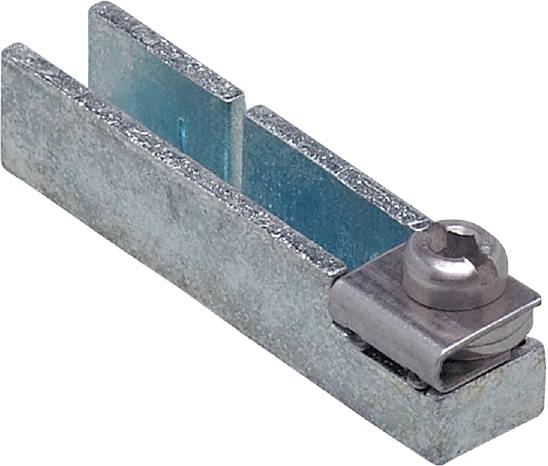 Ein Metallclip mit einer Schraubbefestigung, geeignet zur Montage von zwei gleichgroßen Elementen.