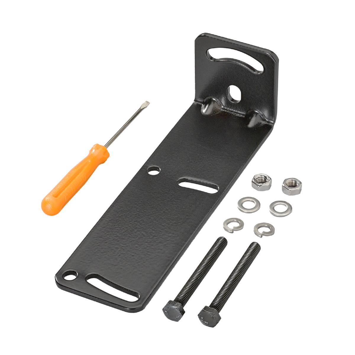 Schwarze Metallhalterung mit Schraubenzieher, Schrauben, Muttern und Unterlegscheiben auf schwarzem Hintergrund.