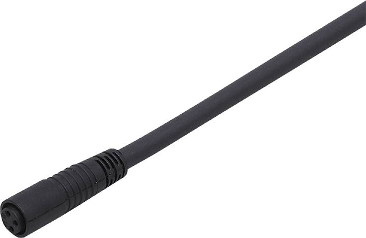 Ein schwarzes Audiokabel mit einer gerippten Kunststoff-Ummantelung ist diagonal im Bild ausgerichtet.