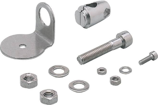 Ein Satz von Metallteilen, darunter Schraube, Muttern, Unterlegscheiben und Halterung. Verwendet für mechanische Befestigungen.