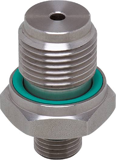 Ein silberner Metallstecker mit grünem Dichtring zeigt ein Gewinde. Der Stecker ist sauber und gut erhalten.
