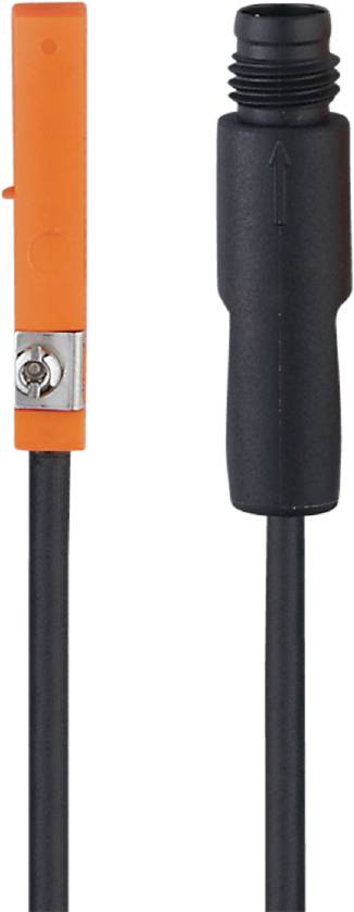 Ein orangefarbenes und ein schwarzes Kabel nebeneinander verlaufen vertikal. Das orange Kabel hat eine silberne Klemme.