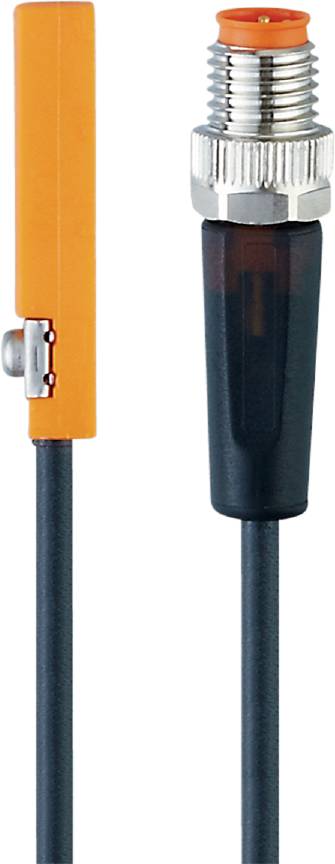 Zwei Stecker, einer orange und einer schwarz, mit Kabeln, die vertikal nebeneinander hängen.