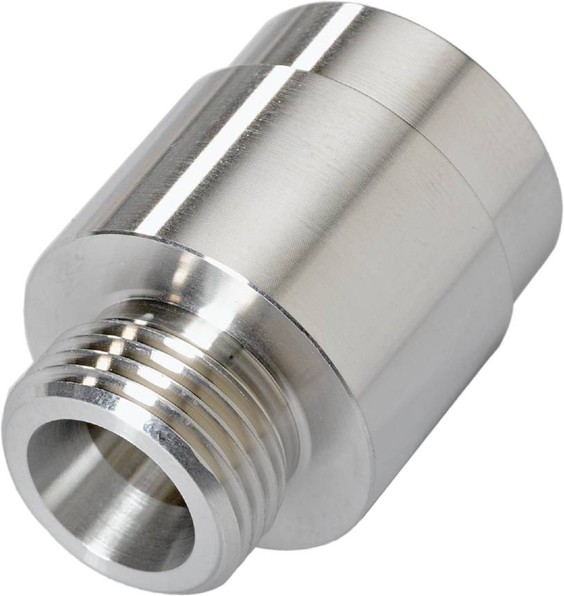 Ein silbernes Metallteil mit Schraubengewinde, zylindrisch geformt, möglicherweise ein Adapter oder Verbindungselement.
