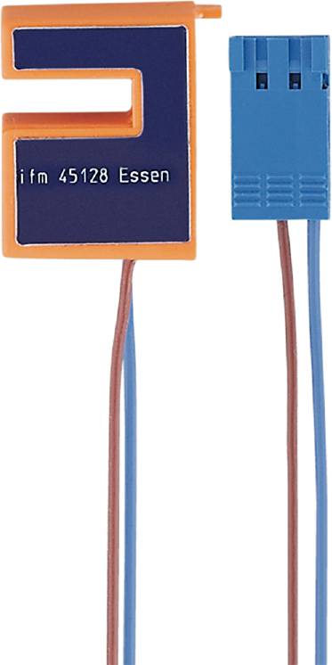 Ein blaues elektronisches Bauteil mit orangefarbenem Rahmen, darauf steht 'ifm 45128 Essen'. Es hat zwei blaue und ein braunes Kabel.