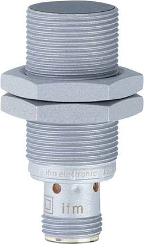 Ein zylindrischer, metallischer Näherungssensor mit Gewinde und der Aufschrift 'ifm electronic’ für industrielle Anwendungen.