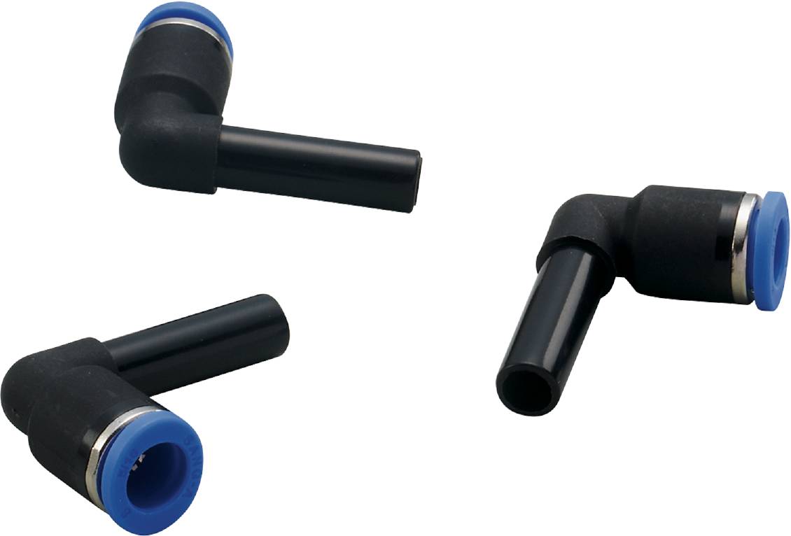 Drei schwarze Kunststoffanschlüsse mit blauen Ringen an den Enden auf weißem Hintergrund.