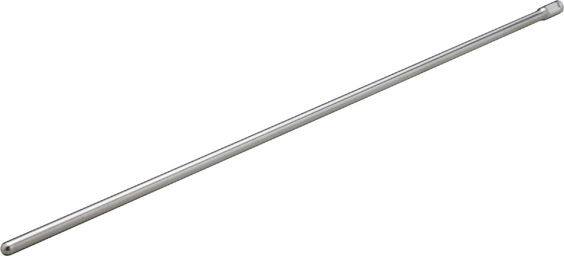 Ein langer, dünner, glänzender Metallstab vor weißem Hintergrund.