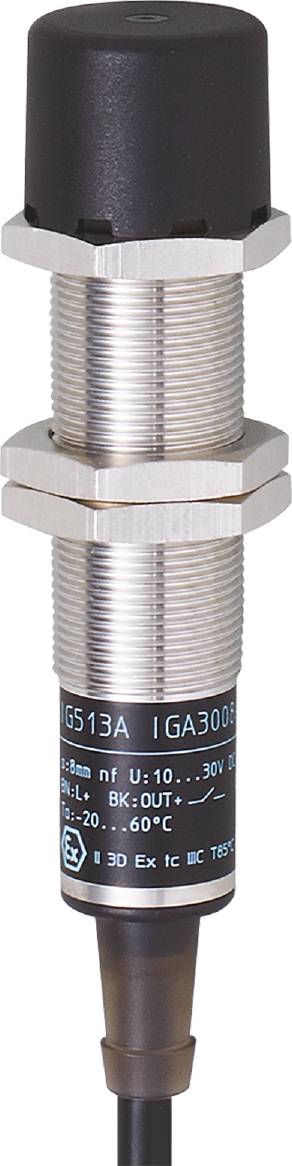 Ein zylindrischer Sensor mit metallischem Gehäuse und geripptem Design ist abgebildet. Oben ist die Verschraubung zu sehen.