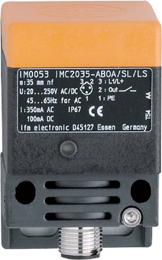 Elektronisches Gerät mit Beschriftung: 'IM0053', enthält technische Angaben wie Spannung, Stromstärke und Schutzklasse IP67. Hersteller: IFM Electronic.