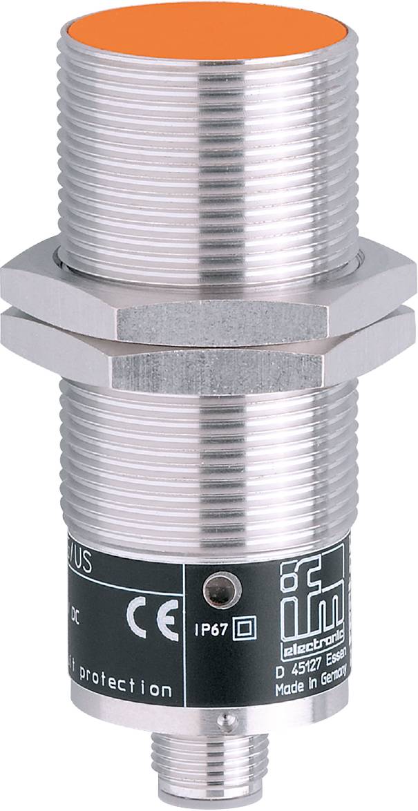 Ein zylindrischer, metallischer Sensor mit Schraubgewinde, geeignet für industrielle Anwendungen. Er hat ein integriertes Kabel.