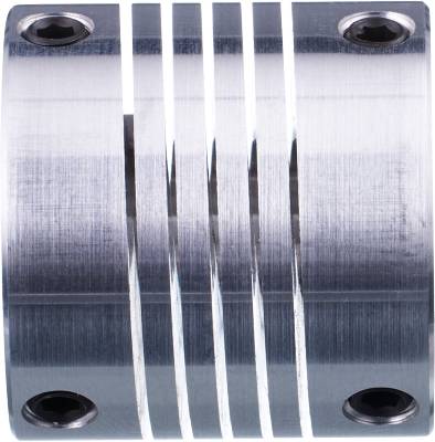 Zylindrischer Metallschrittkuppler mit eingeschnittenen Rillen und vier Schraublöchern, benutzt zur Übertragung von Drehmoment.