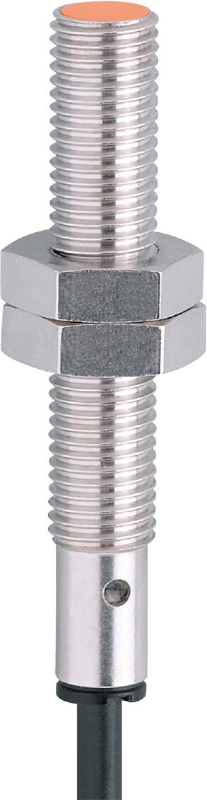 Nahaufnahme einer silbernen Metallmutter auf einer Schraube.