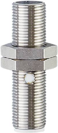 Eine silberne Schraube mit zwei Sechskantmuttern und einer Unterlegscheibe auf einem weißen Hintergrund.