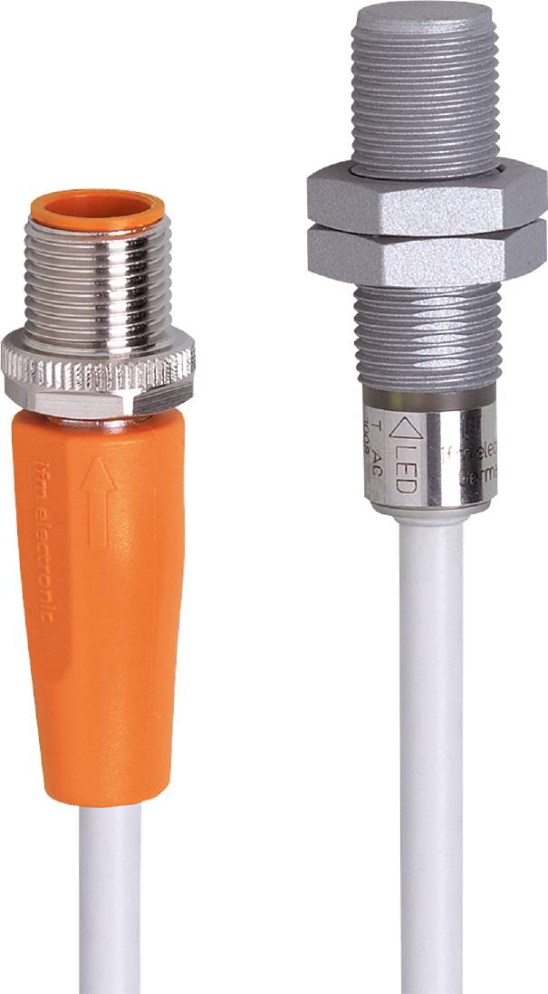 Ein orangefarbener Sensor mit Pfeilanzeige neben einem silbernen Sensor mit LED-Anzeige. Beide sind zylindrisch und haben Schraubanschlüsse.