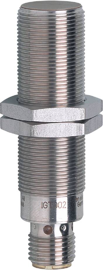 Ein großes, metallisches Gewinde mit zwei befestigten Muttern. Es könnte Teil eines größeren Maschinenbauteils oder Befestigungselements sein.