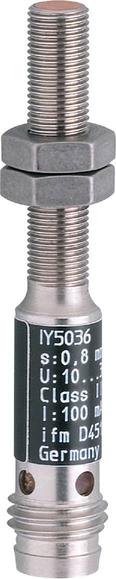 Eine Nahaufnahme einer Schraube mit Teilgewinde. Darunter ist der Code 'IY5036' auf einem schwarzen Etikett sichtbar.