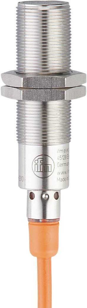 Ein metallischer Sensor mit Logo und Gravur der Firma ifm. zitiert 'ifm electronic', sowie eine Adresse und 'Made in Germany'.