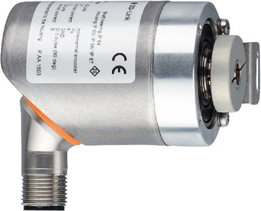 Ein zylindrischer industrieller Sensor mit Metallgehäuse und Etikett mit technischen Spezifikationen, montiert an einem Anschluss.