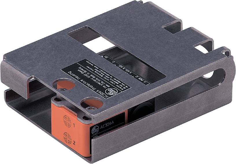 Metallplatte mit orangefarbenem Sensor an der Unterseite, beschriftet mit 'AC326A'. Industrielle Anwendung zur Objekterkennung.