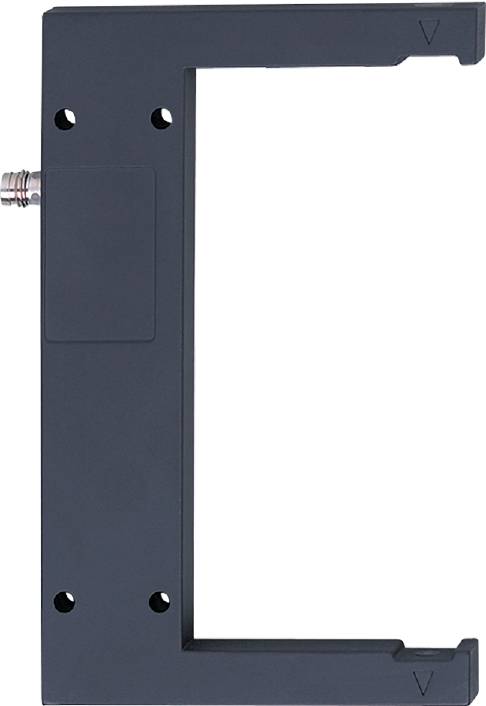 Metallische rechteckige Box mit Kabelanschluss oben links, möglicherweise ein elektronisches Gerät oder Sensorgehäuse.