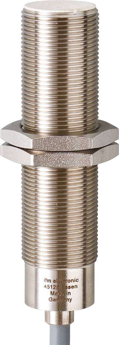 Nahaufnahme eines silbernen, metallischen Gewinderohrs mit zwei Schraubmuttern.