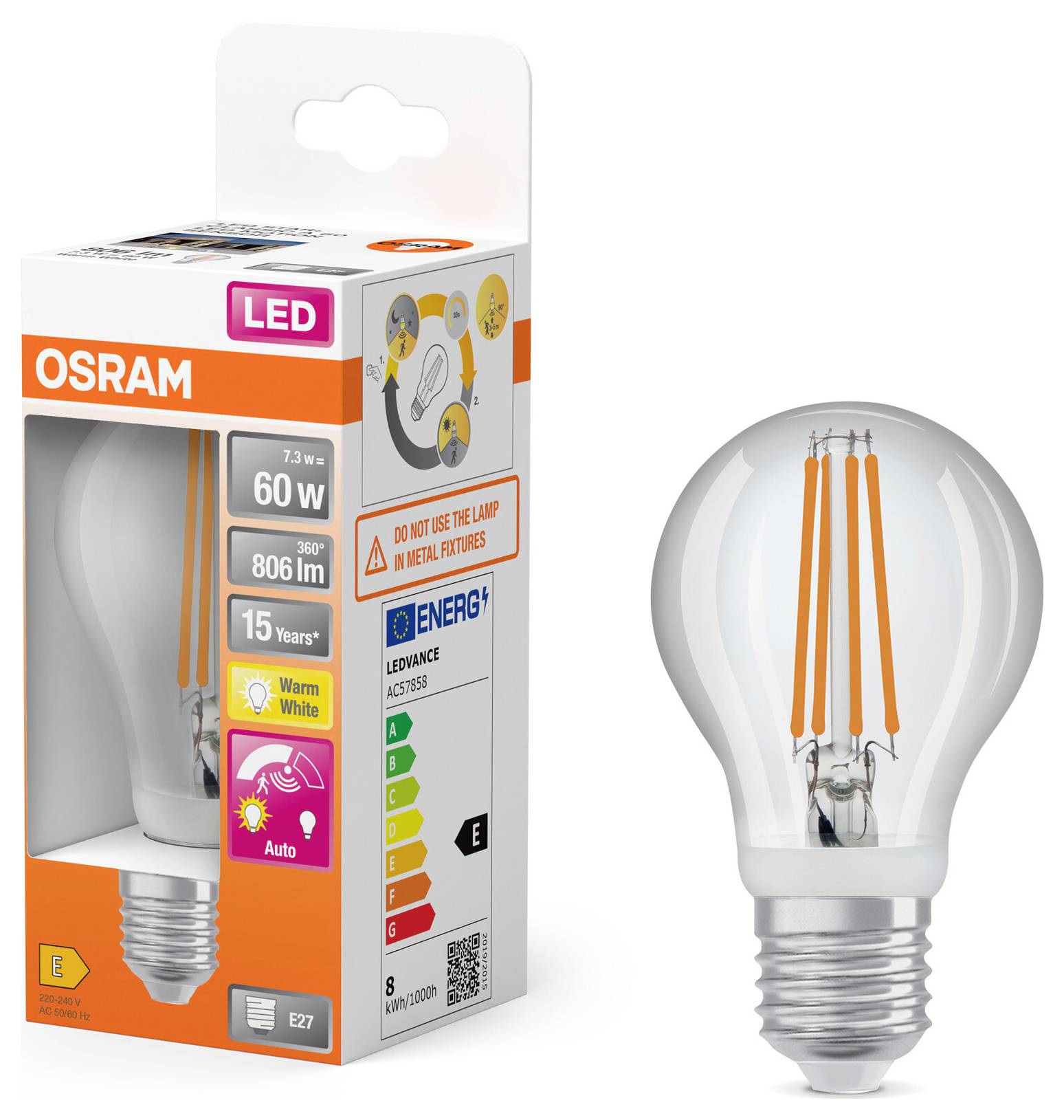 LED-Glühlampe neben Verpackung. Verpackung zeigt LED, 60W, 806 lm, warme Weißtöne. Energieeffizienzklasse E, Lebensdauer 15 Jahre.