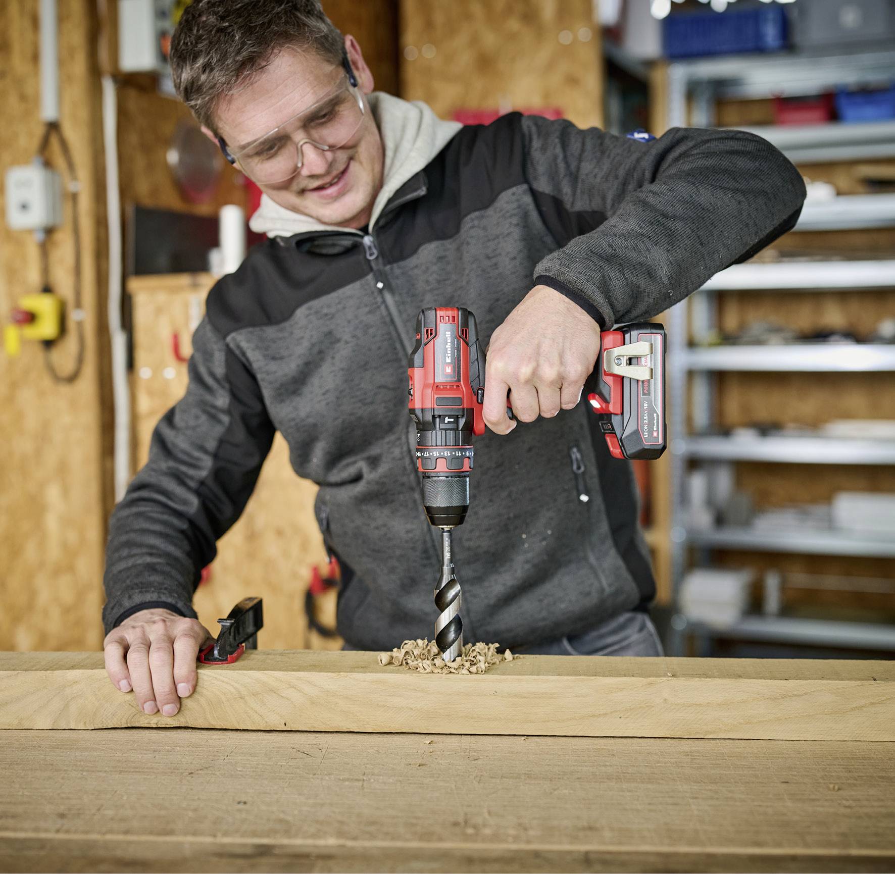 Einhell TE-CD 18/44 Li-i (1x2,5Ah) Power X-Change 2-Gang-Akku-Schlagbohrschrauber inkl. Akku, inkl. Ladegerät