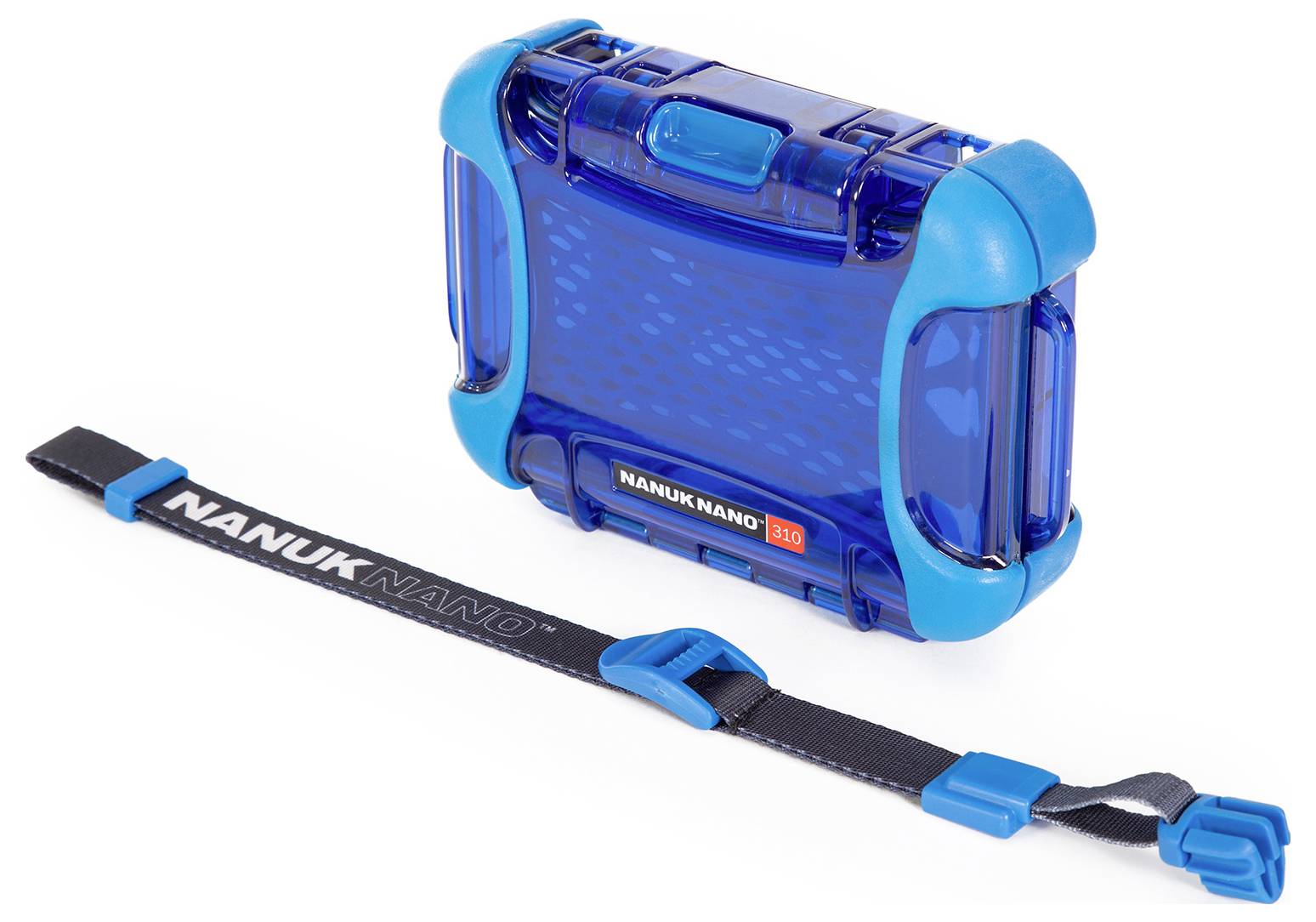 Ein blaues, tragbares Hardcase, robust und wasserdicht, mit dem Namen 'NANUK NANO', daneben ein schwarzer, verstellbarer Gurt.