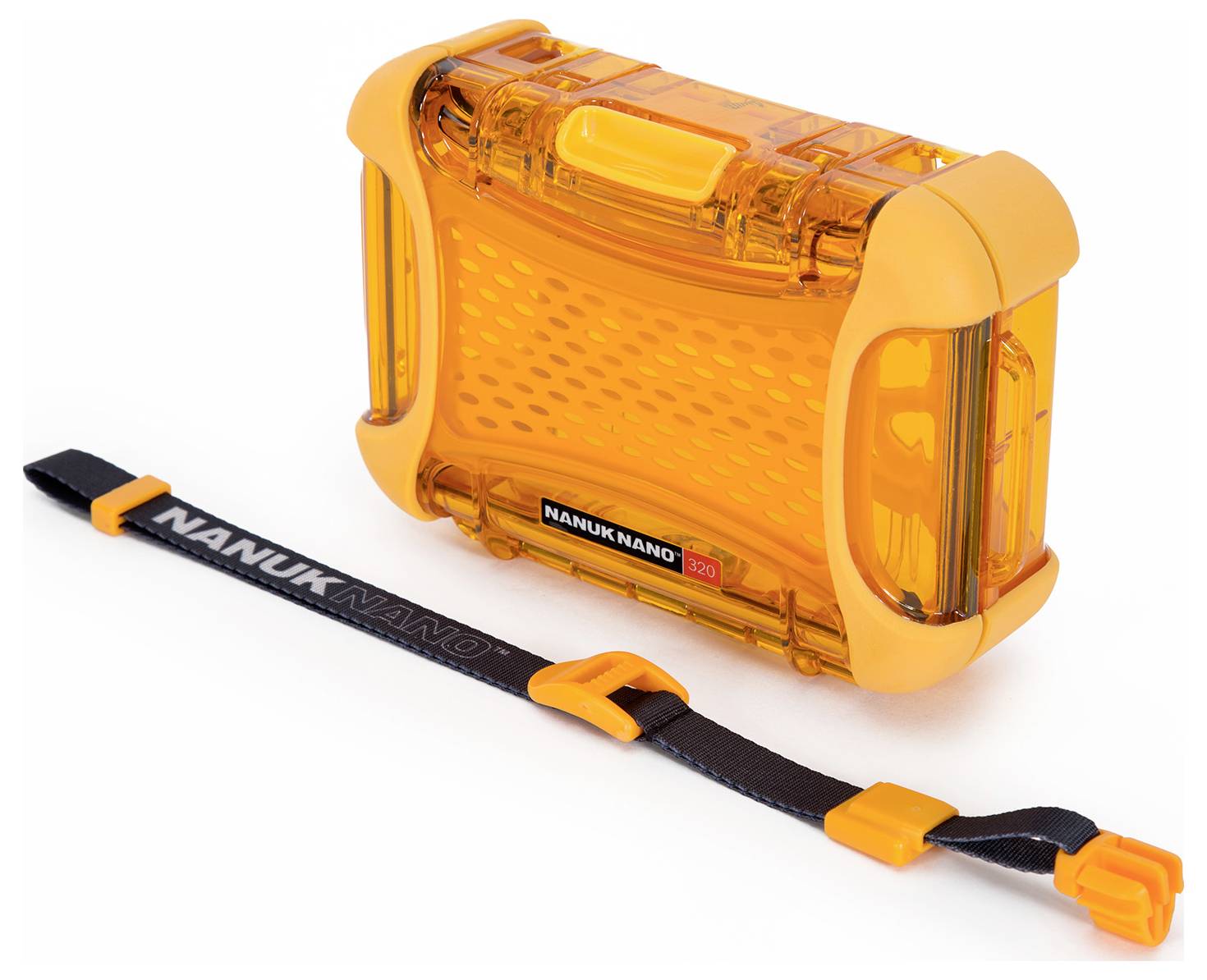 Eine orangefarbene, transparente Schutzhülle mit 'NANUK NANO 320' Aufschrift, liegt neben einem abnehmbaren schwarzen Gurt mit orangefarbenen Clips.