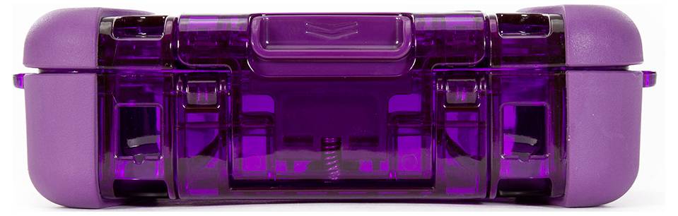 Eine transparente, lila Kunststoffbox mit einem Schnappverschluss, geeignet zur Aufbewahrung von kleinen Gegenständen oder Elektronik.