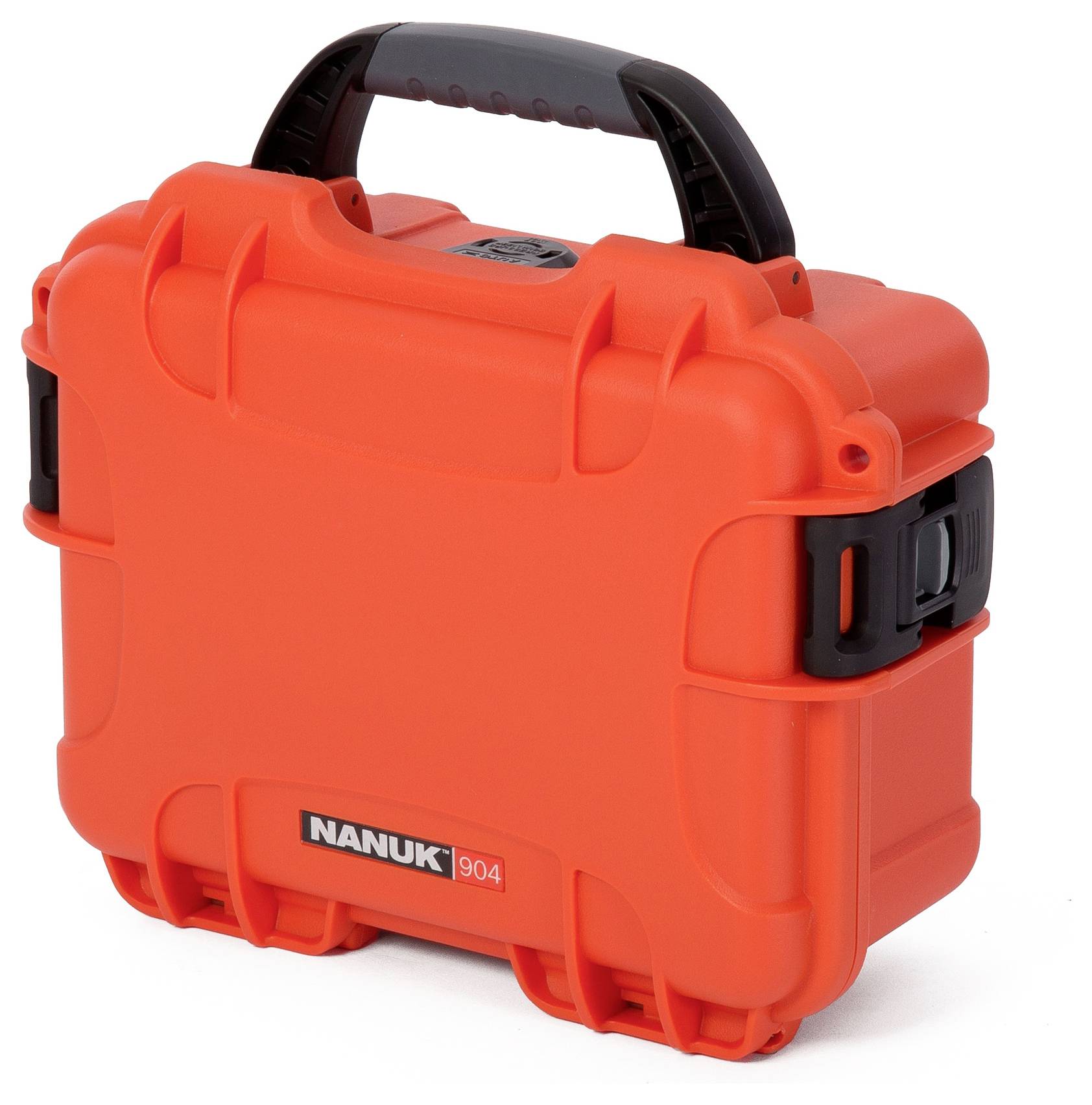 Roter, robuster Koffer mit schwarzem Griff und Verschlüssen, trägt das Logo 'Nanuk 904'. Konzipiert für Schutz und Transport.