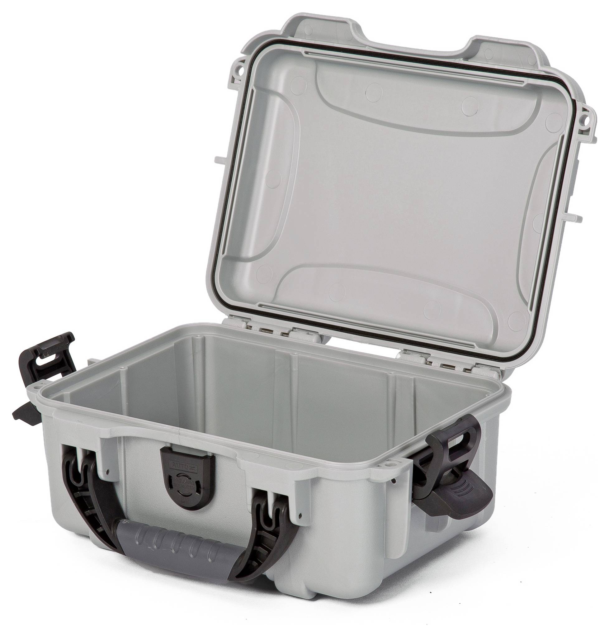 Offener, grauer Schutzkoffer mit robustem Griff. Koffer ist leer und zeigt Innenraum. Geeignet für Transport empfindlicher Gegenstände.