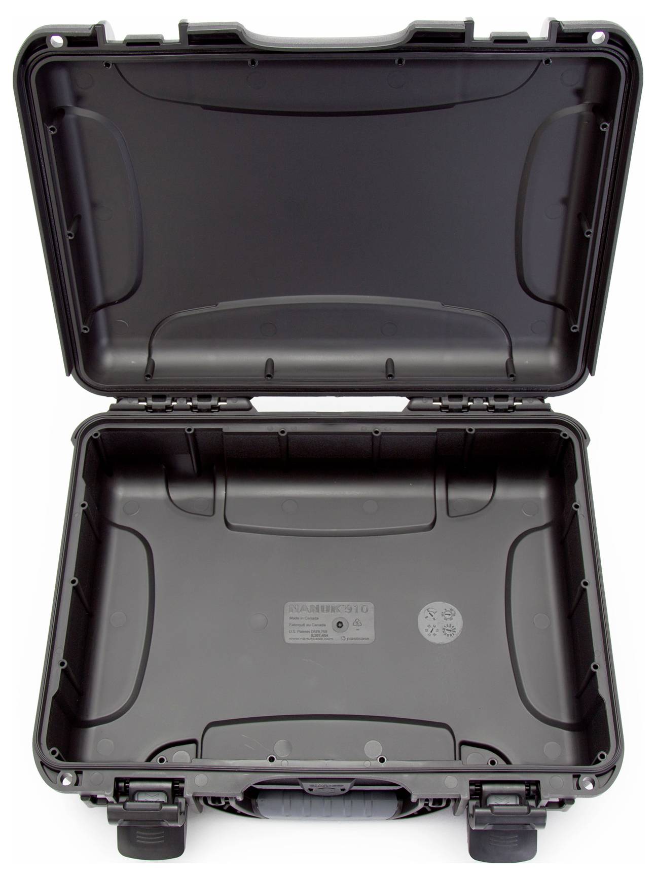 Ein geöffneter, leerer schwarzer Hartschalenkoffer mit robustem Design und Schaumstoffpolsterung innen, geeignet für sicheren Transport.