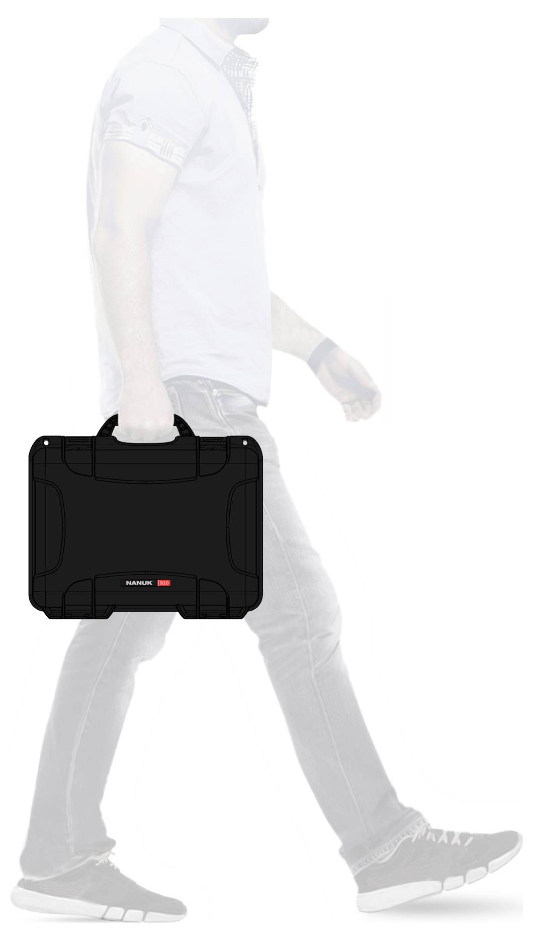 Eine Person trägt einen schwarzen Koffer in der rechten Hand. Die Person ist teilweise transparent dargestellt.