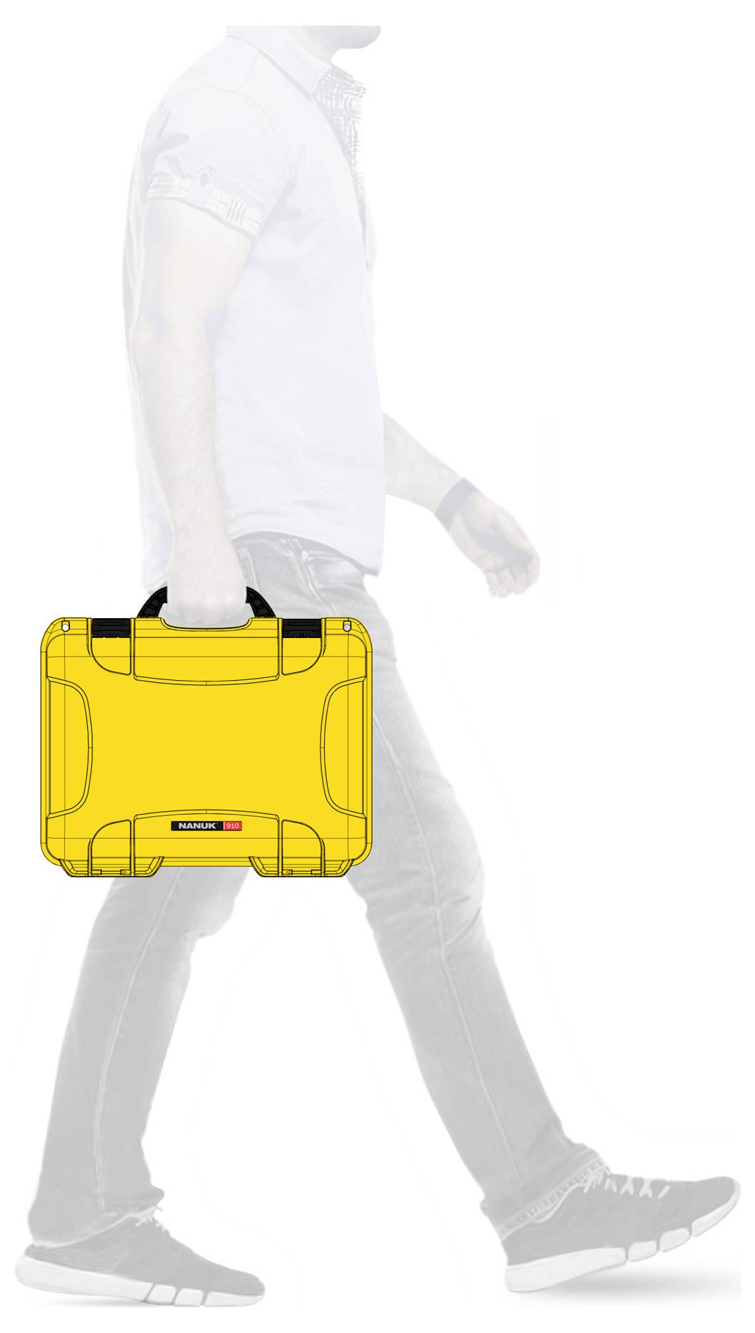 Eine Person trägt einen gelben Koffer mit schwarzem Griff. Der Koffer ist auffällig und steht im Vordergrund, während die Person im Hintergrund verblasst dargestellt ist.