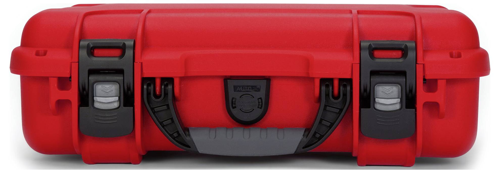 Roter Hartschalenkoffer mit robusten schwarzen Verschlüssen und einem Tragegriff, geeignet für sicheren Transport empfindlicher Geräte.