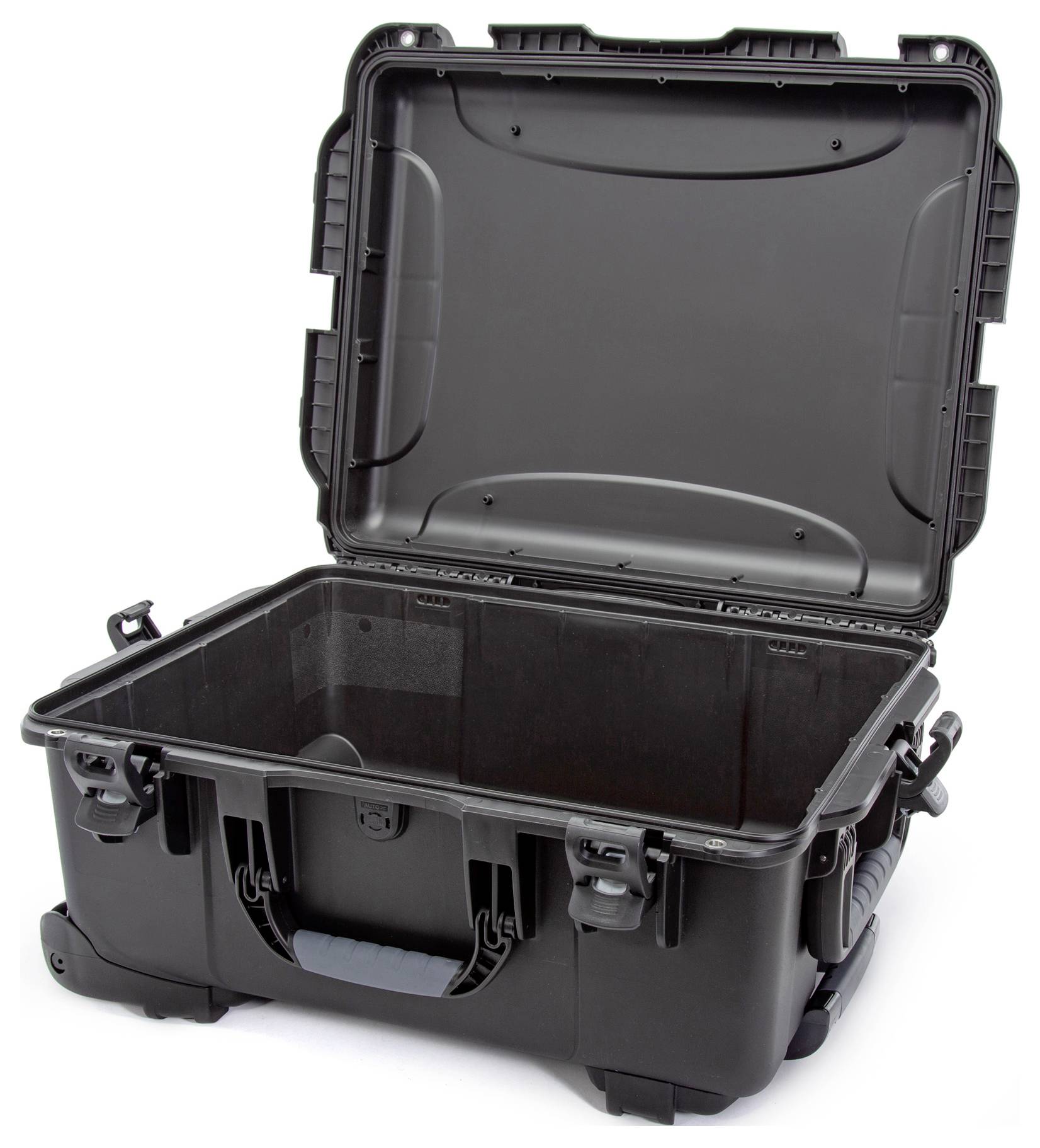 Schwarzer, offener Hartschalenkoffer mit robustem Design, ideal für den sicheren Transport von empfindlichen Gegenständen.