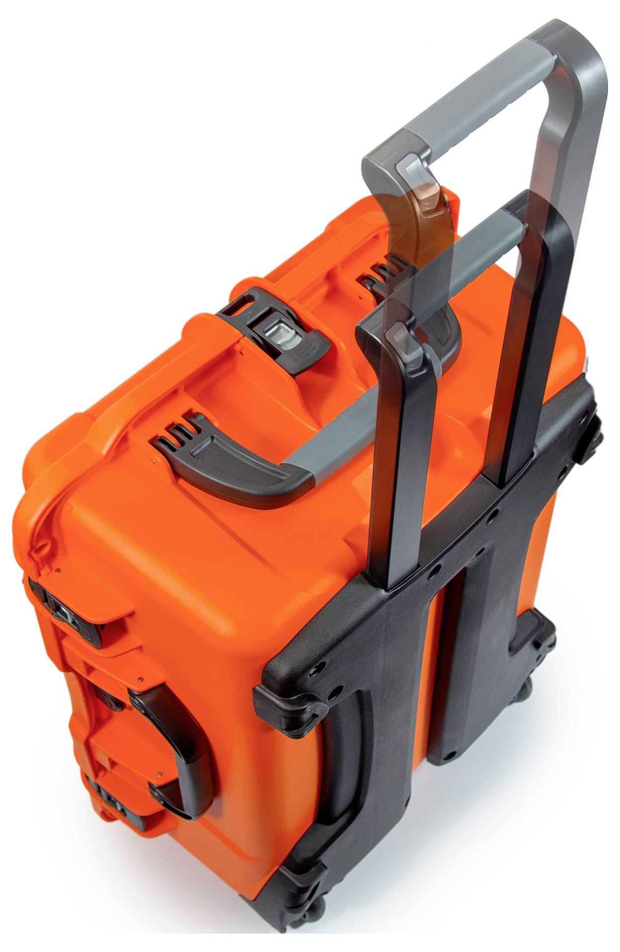 Ein robuster, orangefarbener Hartschalenkoffer mit ausziehbarem Griff und Rollen. Ideal für den sicheren Transport von empfindlichen Geräten.