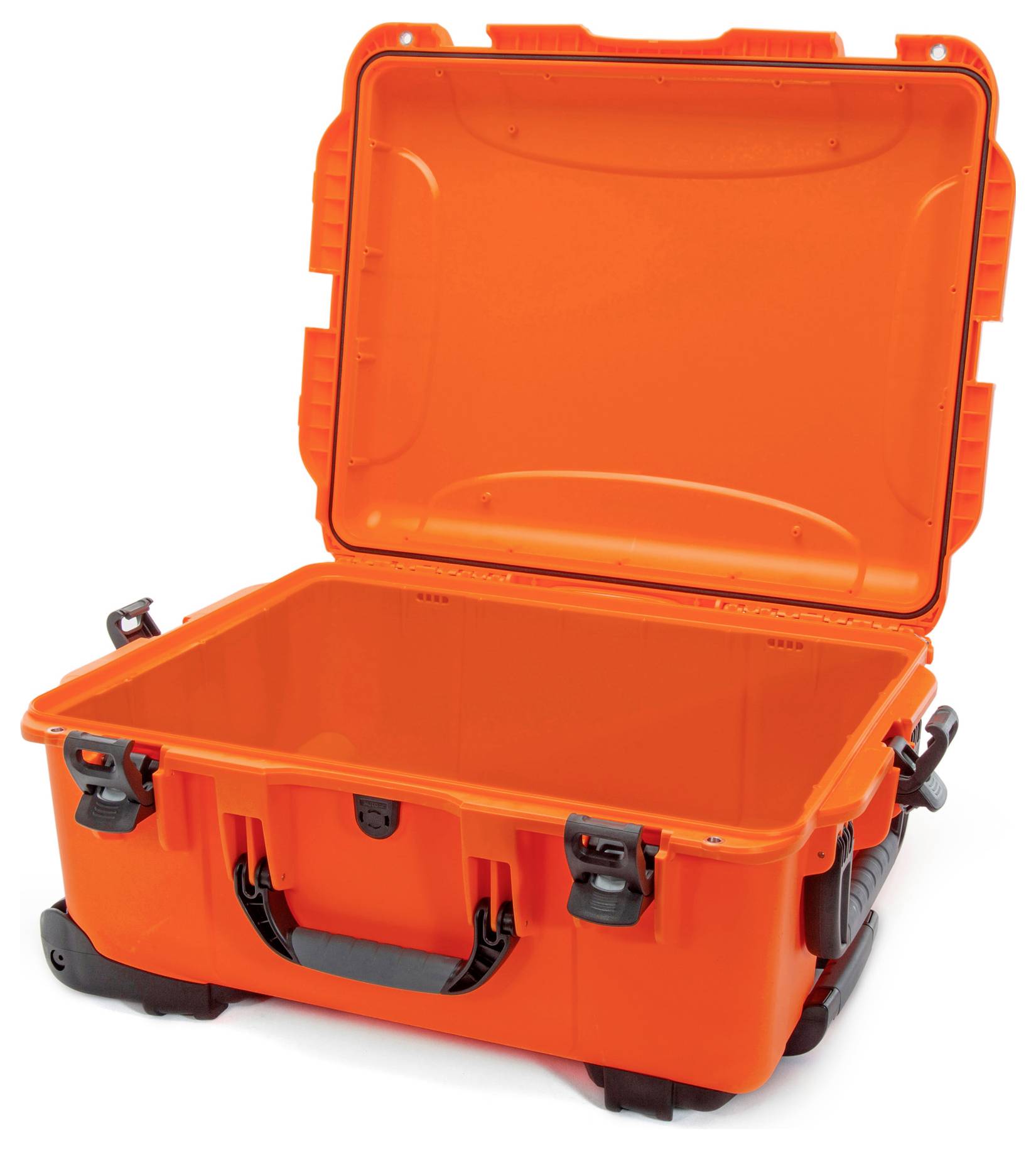 Ein leuchtend orangener, offener Schutzkoffer mit Schaumstoffinterieur, geeignet zur sicheren Aufbewahrung und Transport empfindlicher Ausrüstung.