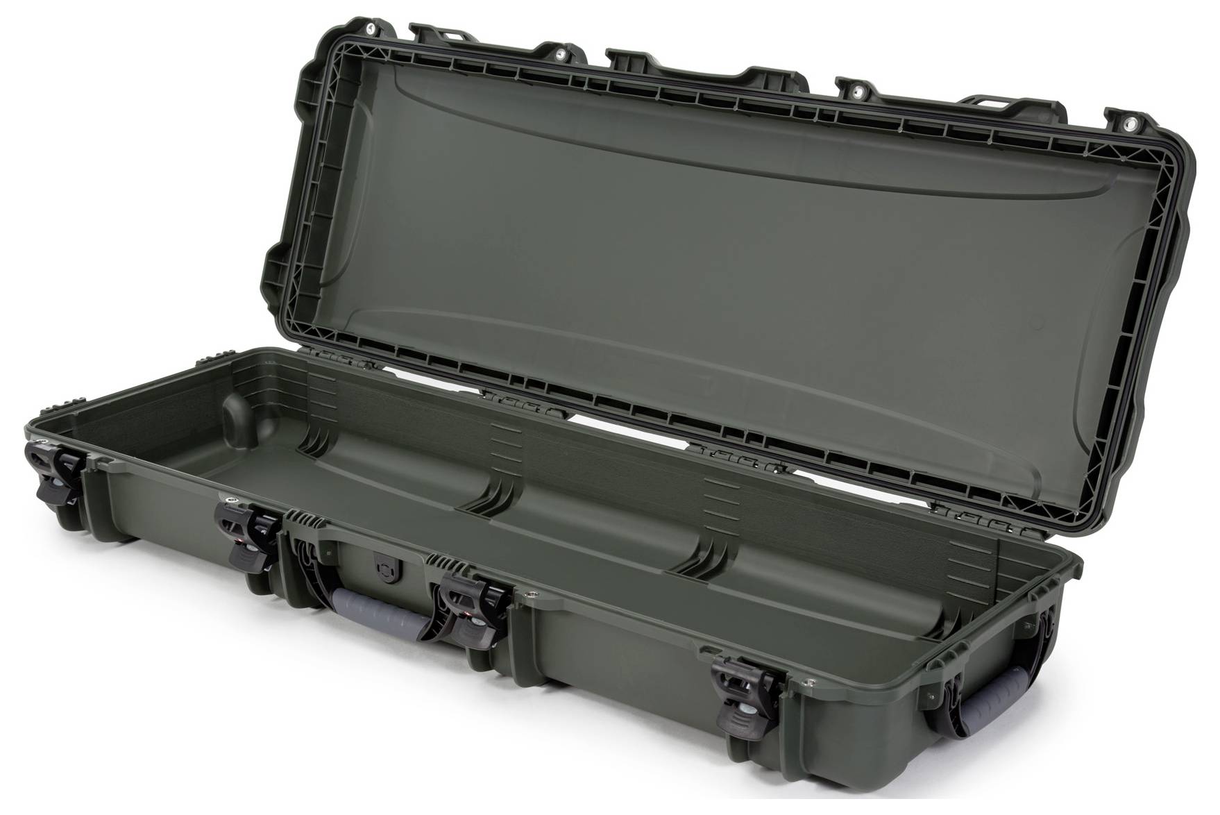 Geöffneter, leerer, robuster Transportkoffer aus dunklem Kunststoff mit Griffen, geeignet für sicheren Transport von empfindlichen Gegenständen.